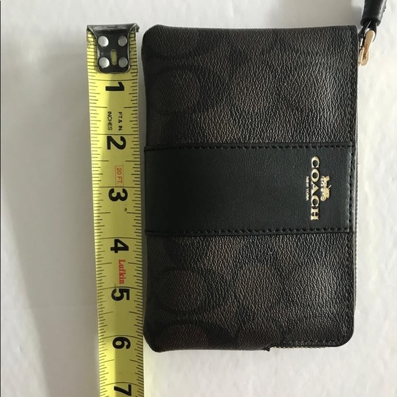 Coach Wristlet - Picture 8 of 8